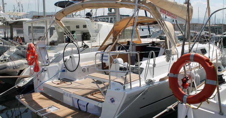 Alquilar velero en Marina di Portorosa - Dufour 382