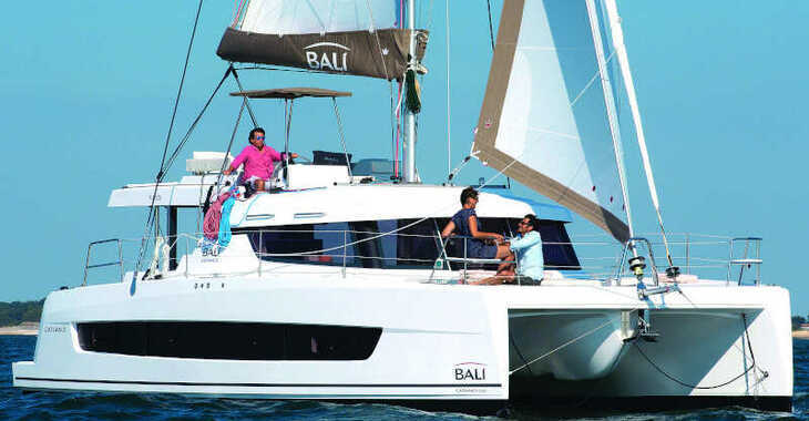 Rent a catamaran in Marsala Marina - Bali Catspace