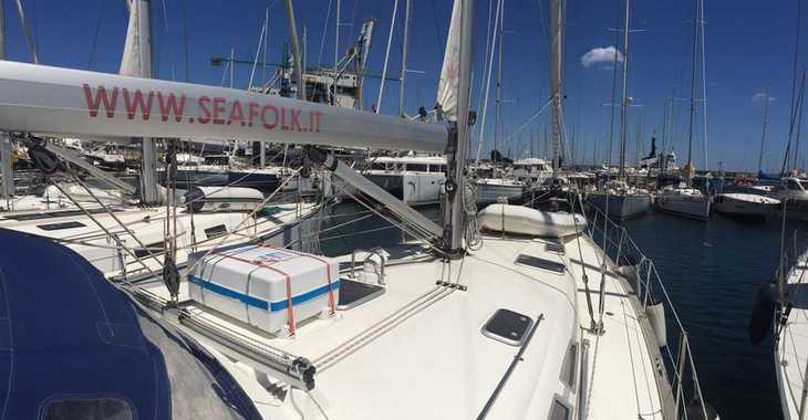 Rent a sailboat in Marina di Palermo La Cala - Bavaria 51 