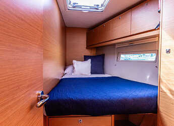 Rent a sailboat in Marina di Portorosa - Dufour 520 Grand Large