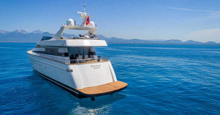 Chartern Sie yacht in Marina di Cannigione - Cantieri di Pisa Akhir 85