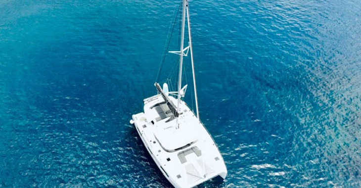 Rent a catamaran in Marina di Palermo La Cala - Lagoon 46 
