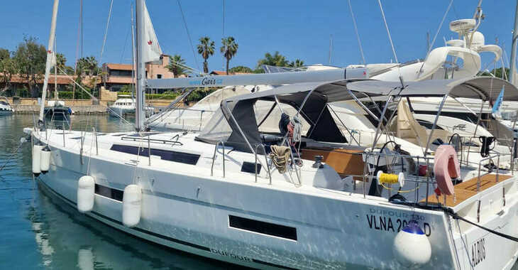 Chartern Sie segelboot in Marina di Portorosa - Dufour 530 Grand Large Albus