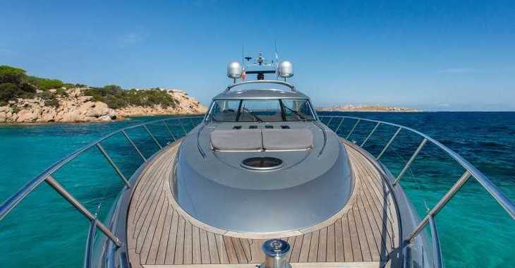 Rent a yacht in Port Mahon - Princess V65