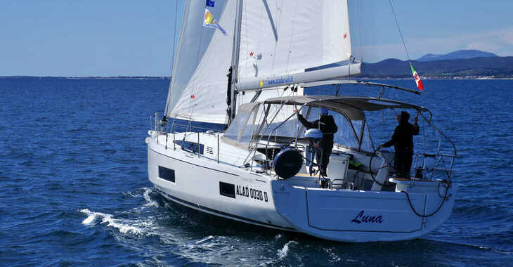 Rent a sailboat in Marina di Scarlino - Oceanis 46.1