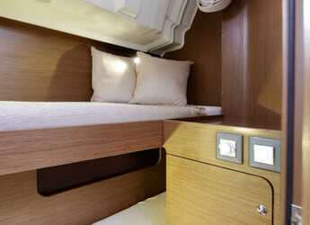 Chartern Sie segelboot in Marina di Scarlino - Oceanis 46.1