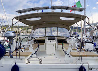 Chartern Sie segelboot in Marina di Scarlino - Oceanis 46.1