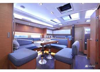 Rent a sailboat in Marina di Scarlino - Dufour 530