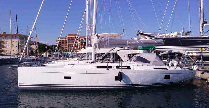 Rent a sailboat in Marina di Scarlino - Hanse 458