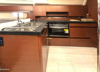 Chartern Sie segelboot in Marina di Scarlino - Hanse 458