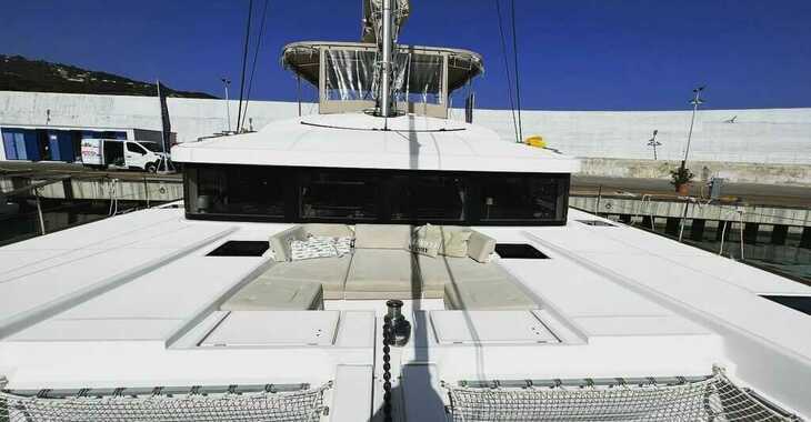 Rent a catamaran in Porto Capo d'Orlando Marina - Lagoon 52F