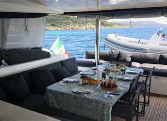 Rent a catamaran in Marina di Portisco - Lagoon 560 S2