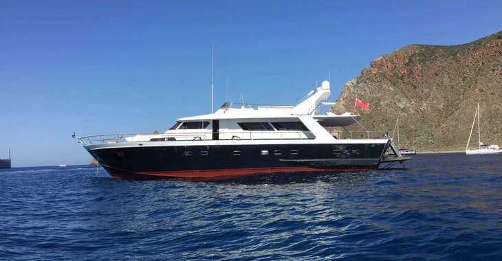 Rent a yacht in Cala dei Sardi - Pegasus 80