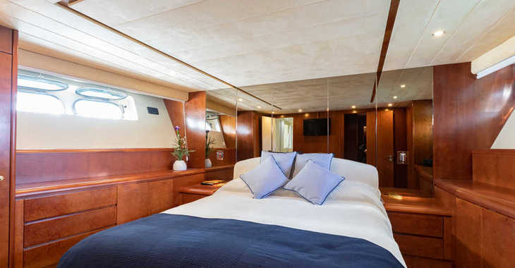 Chartern Sie yacht in Muelle de la lonja - Italversil Superphantom 80