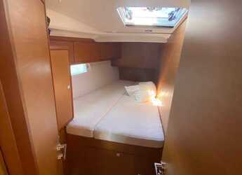 Rent a sailboat in Marina di Stabia - Sun Odyssey 519 - 5 + 1 cab.