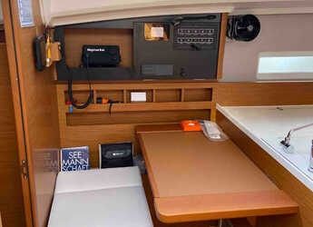 Alquilar velero en Marina di Stabia - Sun Odyssey 410 - 3 cab.