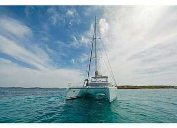 Rent a catamaran in Alimos Marina - Lagoon 500