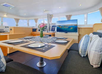 Rent a catamaran in Alimos Marina - Lagoon 500