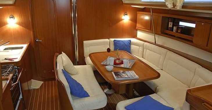 Rent a sailboat in Club Naútico de Sant Antoni de Pormany - Dufour 425 Grand Large