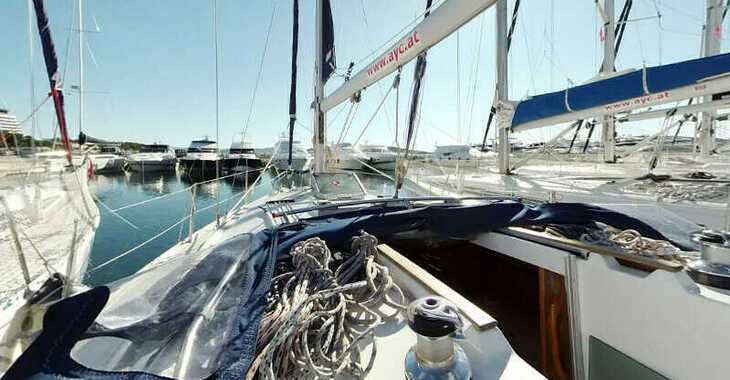 Rent a sailboat in Marina Betina - Sun Odyssey 37
