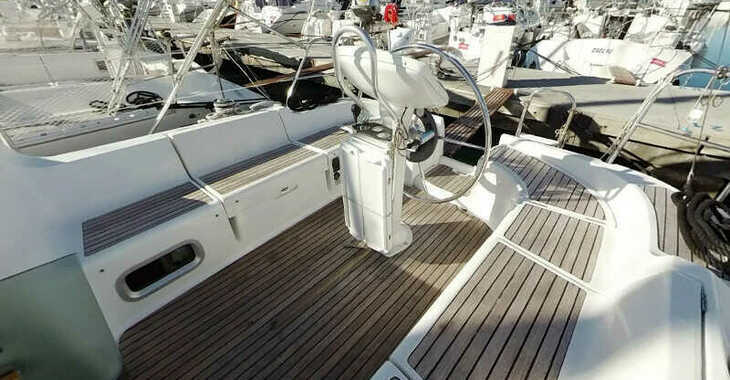 Chartern Sie segelboot in Marina Betina - Sun Odyssey 37