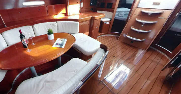 Rent a sailboat in Marina Betina - First 47.7