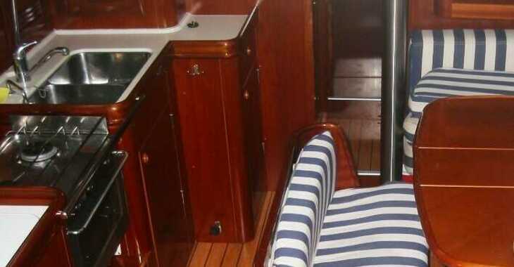 Chartern Sie segelboot in Marina Betina - Oceanis 411