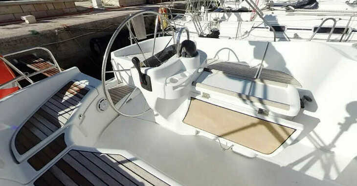Rent a sailboat in Marina Betina - Oceanis 411
