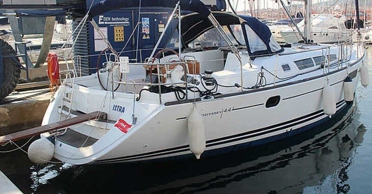 Rent a sailboat in Marina Betina - Sun Odyssey 44i