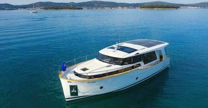 Chartern Sie motorboot in Marina Kornati - Greenline 40