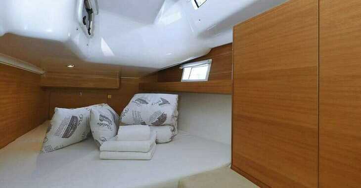 Rent a sailboat in Marina Kornati - Elan 45.1 Impression 3 cabins 2 heads