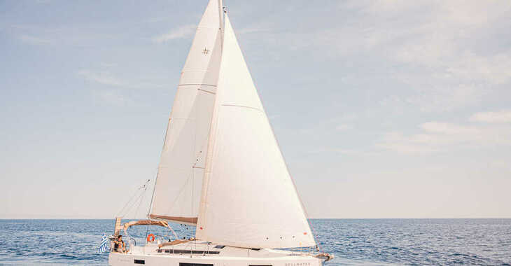 Chartern Sie segelboot in Lavrion Marina - Sun Odyssey 440