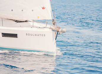 Chartern Sie segelboot in Lavrion Marina - Sun Odyssey 440