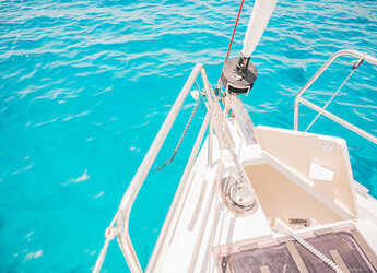 Chartern Sie segelboot in Lavrion Marina - Sun Odyssey 440