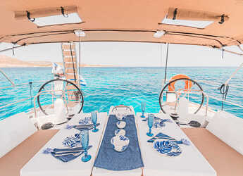 Chartern Sie segelboot in Lavrion Marina - Sun Odyssey 440