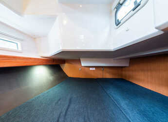 Rent a sailboat in Nidri Marine - Bavaria 37