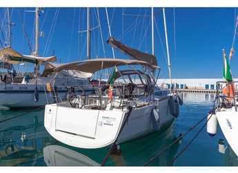 Rent a sailboat in Porto Capo d'Orlando Marina - Sun Odyssey 349