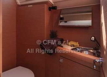 Rent a sailboat in Porto Capo d'Orlando Marina - Sun Odyssey 349