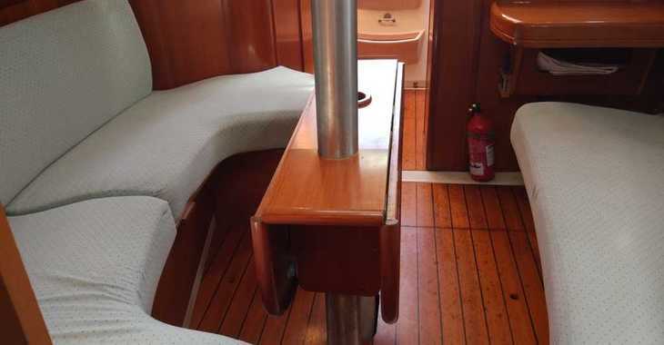Rent a sailboat in Marina Yates - Beneteau Oceanis Clipper 331