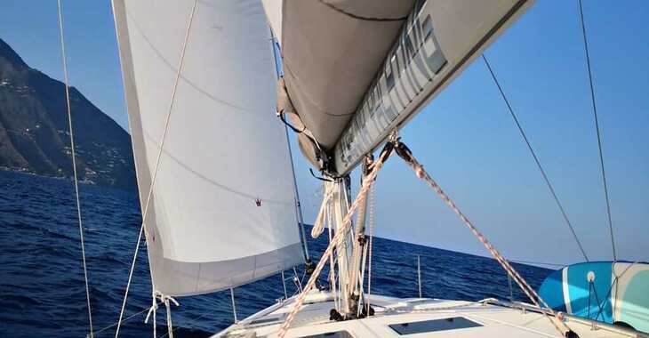 Rent a sailboat in Marina di Villa Igiea - Bavaria C45