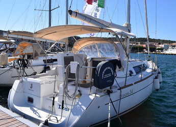 Chartern Sie segelboot in Cagliari port (Karalis) - Oceanis 34