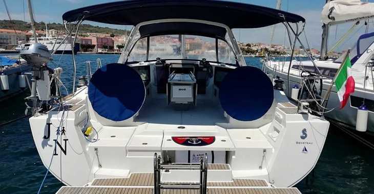 Chartern Sie segelboot in Cagliari port (Karalis) - Oceanis 45