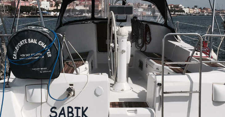 Rent a sailboat in Carloforte - Oceanis 393 Clipper