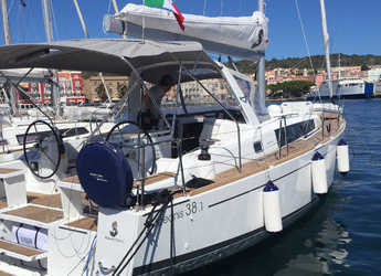 Louer voilier à Carloforte - Oceanis 38