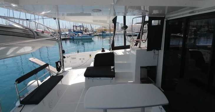 Rent a catamaran in Marina di Portorosa - Lagoon 42