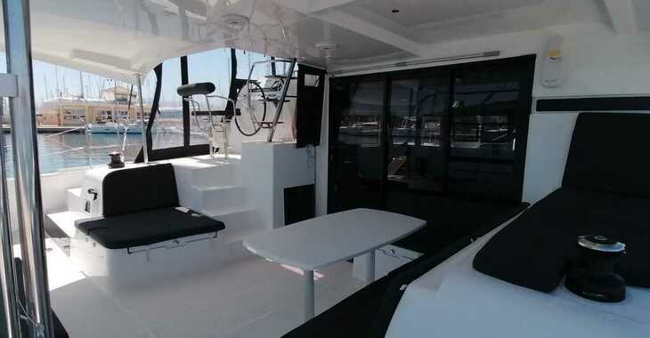 Rent a catamaran in Marina di Portorosa - Lagoon 42