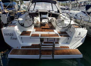 Chartern Sie segelboot in Marina di Portorosa - Oceanis 48