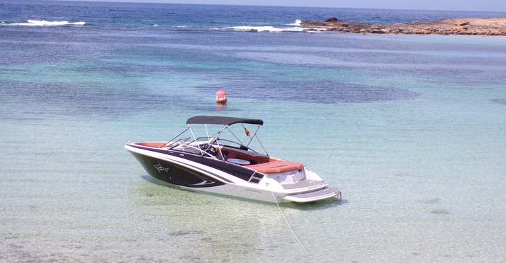Chartern Sie motorboot in Marina Botafoch - Glastron GT 245