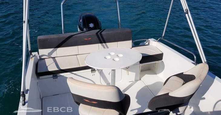 Rent a motorboat in Club Nautic Costa Brava - Beneteau Flyer 6.6 Spacedeck