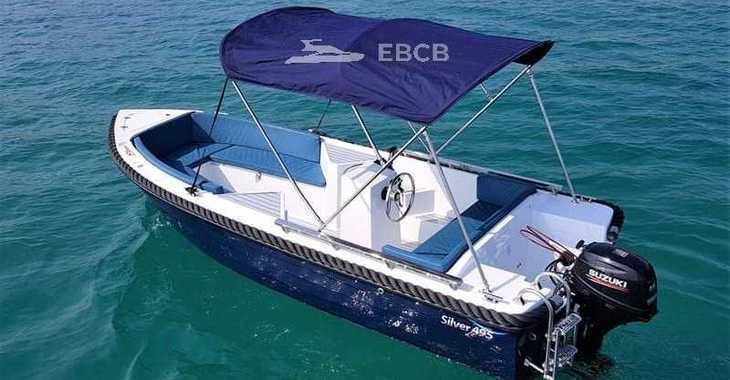 Rent a motorboat in Club Nautic Costa Brava - Silver 495